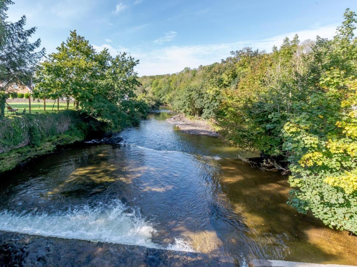 Waters Edge Apartment Ystradgynlais Bagian luar foto